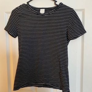 H&M t-shirt Size Medium